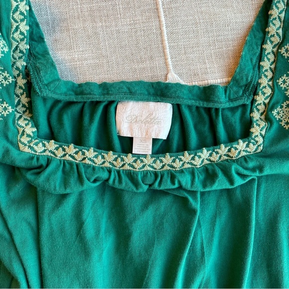 EUC ANTHROPOLOGIE DELETTA Green Embroidered Short Sleeve Peasant Blouse Top - Picture 4 of 7
